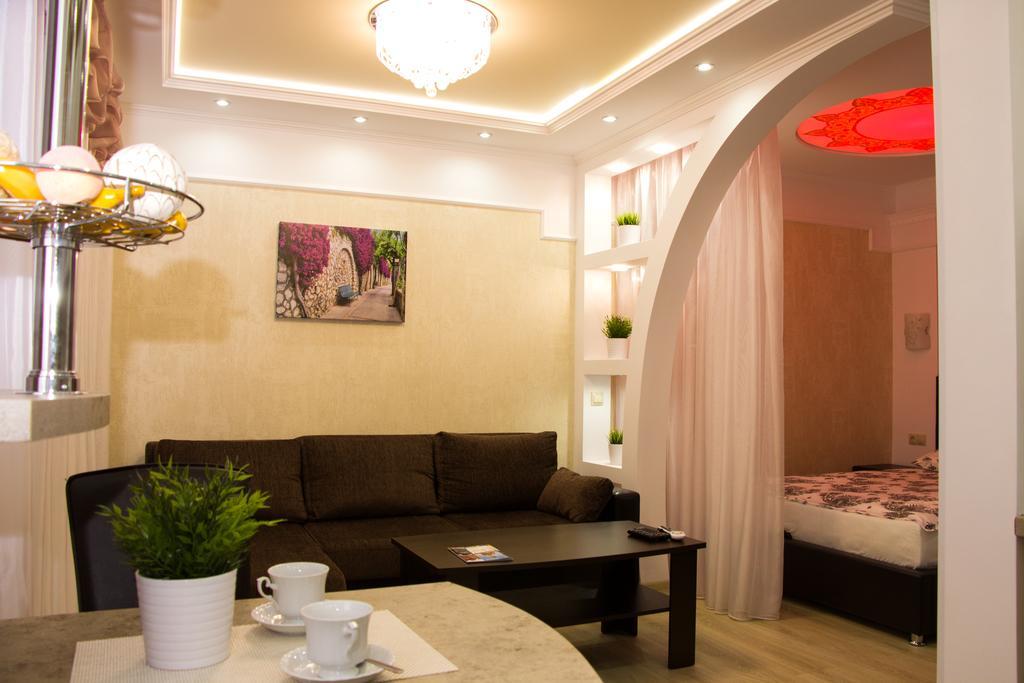 Apartment On "Mirgorod" 布雷斯特 外观 照片