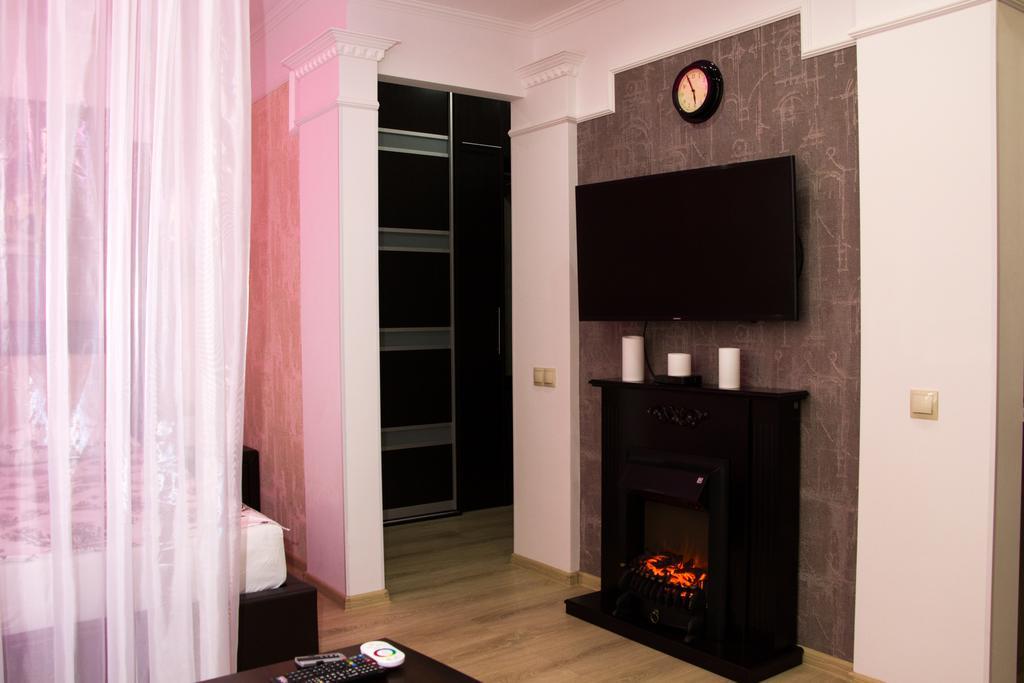 Apartment On "Mirgorod" 布雷斯特 外观 照片